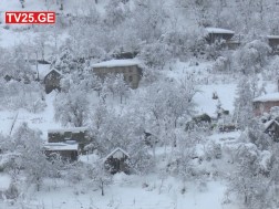 თოვლი ქედაში