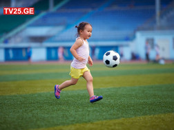 ფეხბურთელი გოგო